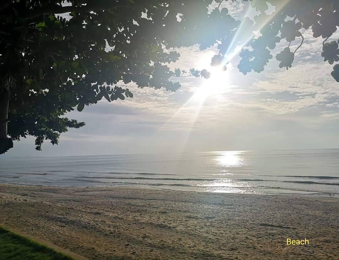 Khanom Beach Resort And Spa Exterior foto